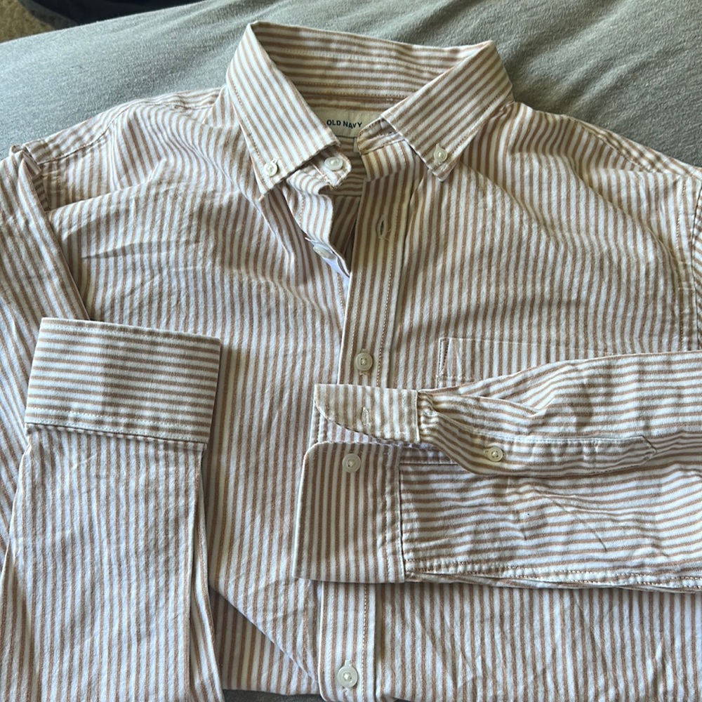 Men’s orange and white stripped old navy button down size M